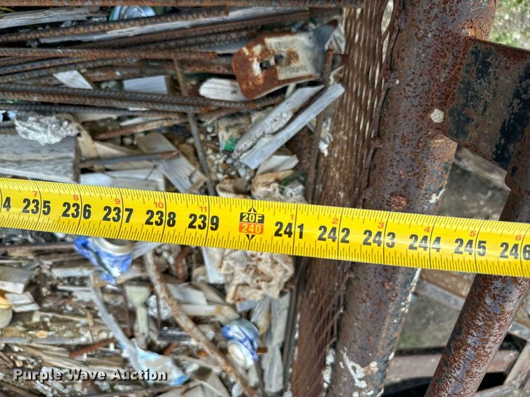 image for item NQ9658 2013 Texas Braggs utility trailer