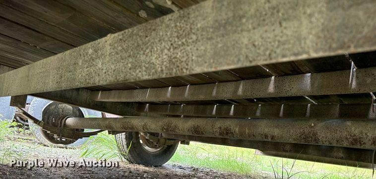 image for item NQ9658 2013 Texas Braggs utility trailer