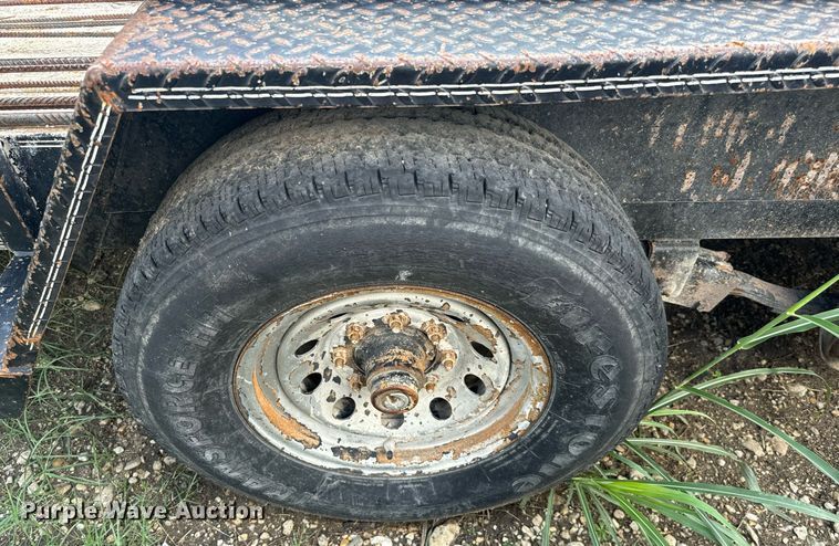 image for item NQ9658 2013 Texas Braggs utility trailer