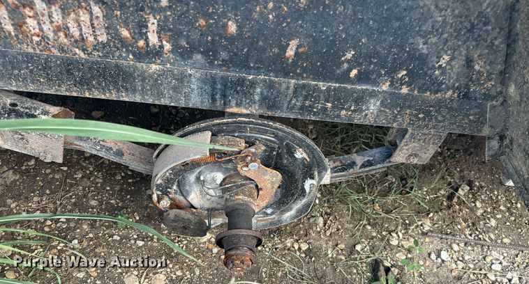 image for item NQ9658 2013 Texas Braggs utility trailer