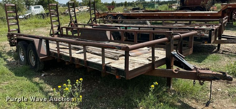 image for item NQ9659 2005 Texas Bragg utility trailer