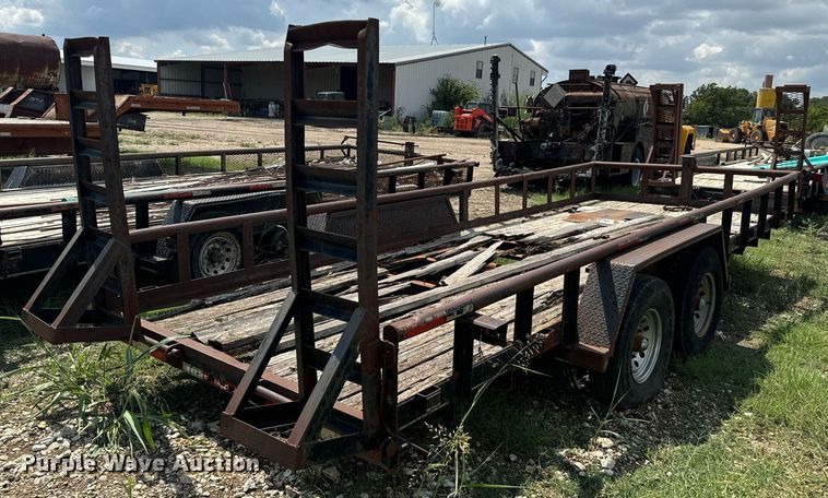 image for item NQ9659 2005 Texas Bragg utility trailer