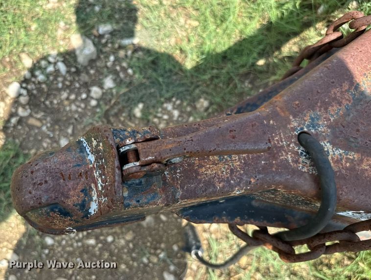 image for item NQ9659 2005 Texas Bragg utility trailer