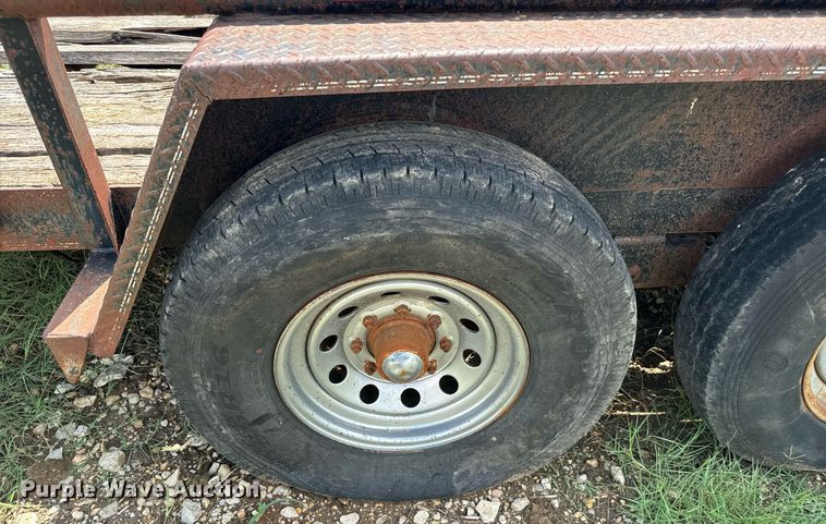 image for item NQ9659 2005 Texas Bragg utility trailer