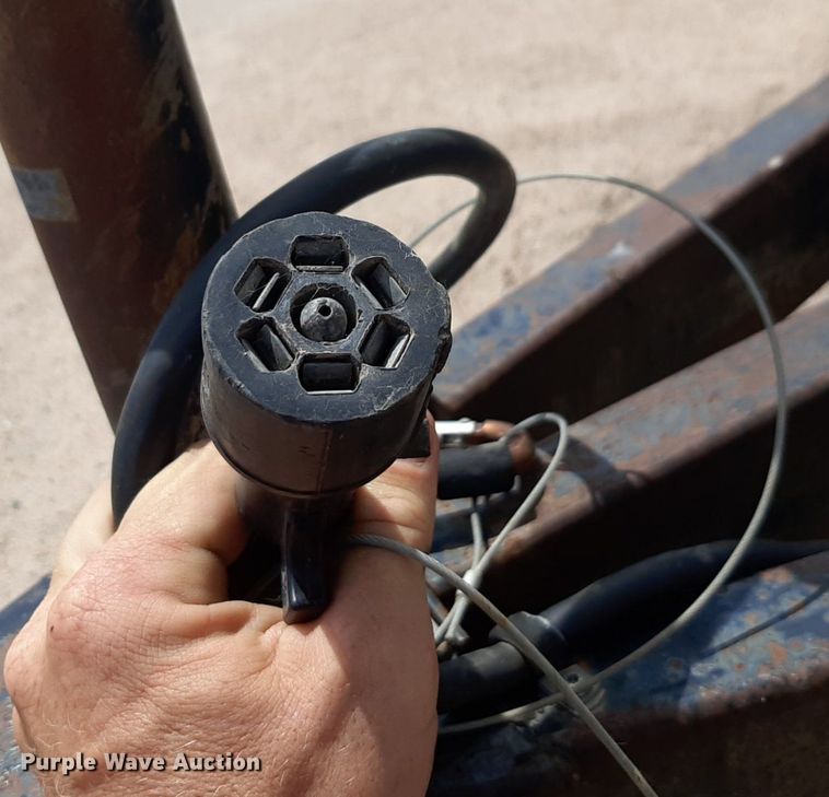 image for item NU9835 2009 Express  Forest River enclosed cargo trailer