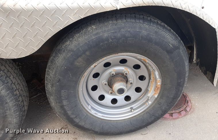 image for item NU9835 2009 Express  Forest River enclosed cargo trailer