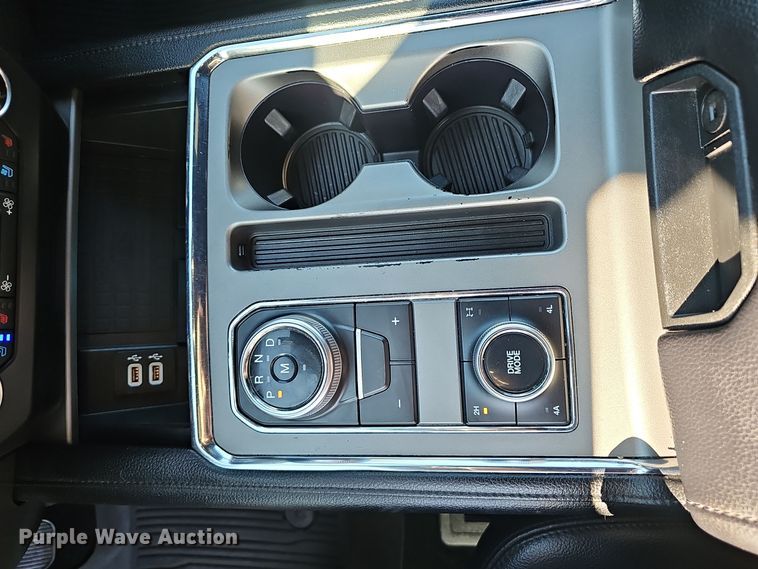 image for item NX9354 2019 Ford  Expedition XLT SUV