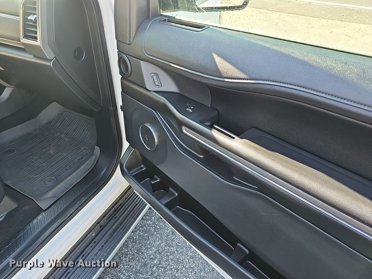 image for item NX9354 2019 Ford  Expedition XLT SUV