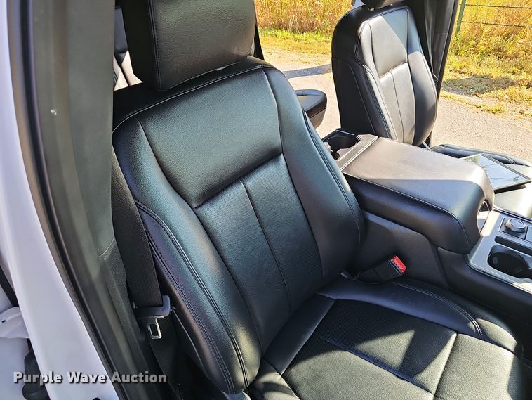 image for item NX9354 2019 Ford  Expedition XLT SUV