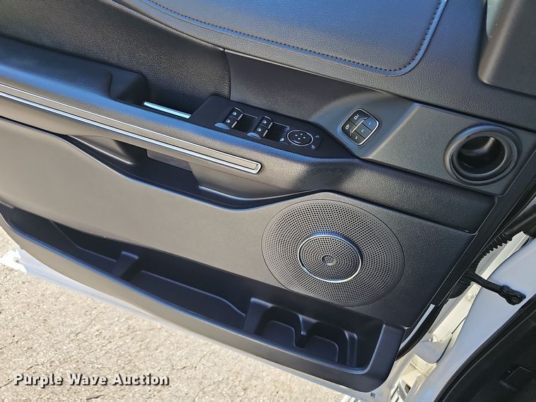 image for item NX9354 2019 Ford  Expedition XLT SUV