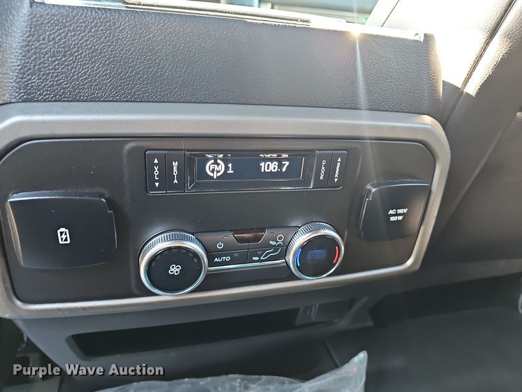 image for item NX9354 2019 Ford  Expedition XLT SUV