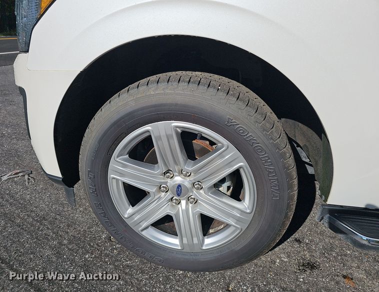 image for item NX9354 2019 Ford  Expedition XLT SUV