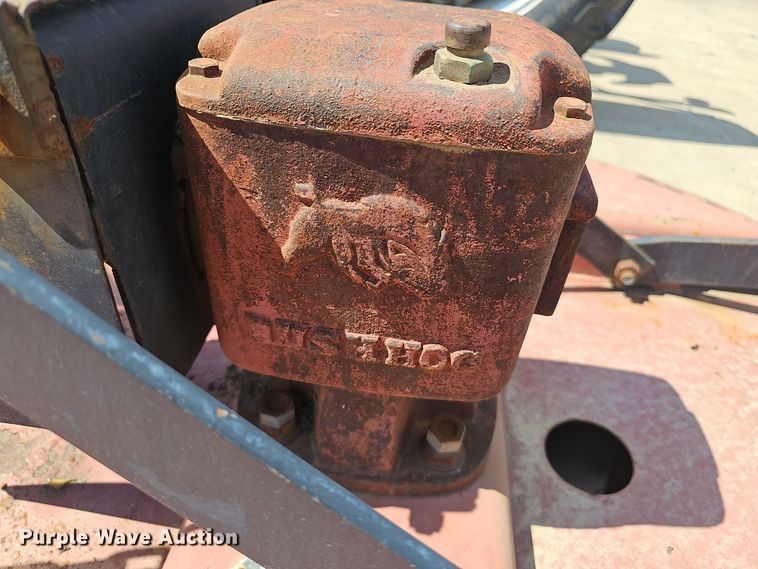 image for item NX9356 1968 Ford 2000 tractor