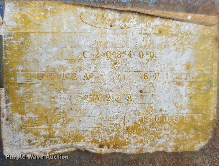 image for item NX9356 1968 Ford 2000 tractor