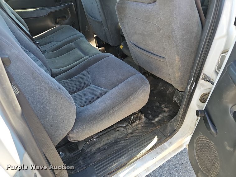 image for item NX9359 2007 Chevrolet  Silverado 3500 Crew Cab utility bed pickup truck