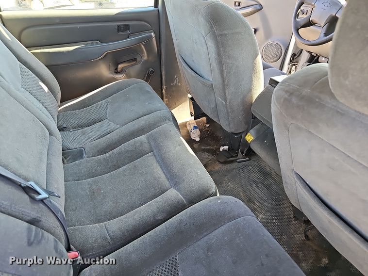 image for item NX9359 2007 Chevrolet  Silverado 3500 Crew Cab utility bed pickup truck