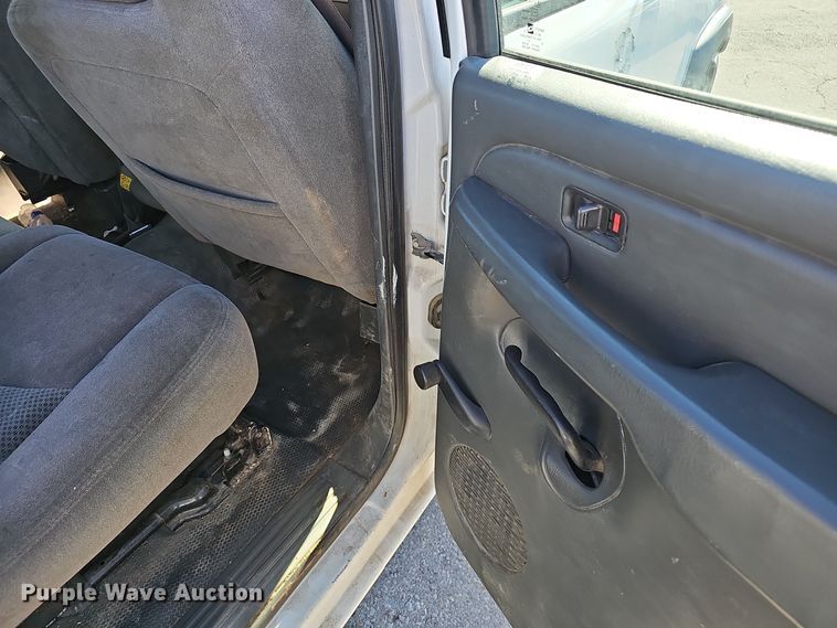 image for item NX9359 2007 Chevrolet  Silverado 3500 Crew Cab utility bed pickup truck