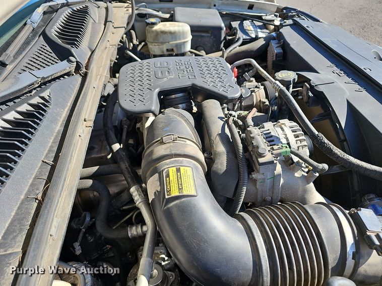 image for item NX9359 2007 Chevrolet  Silverado 3500 Crew Cab utility bed pickup truck