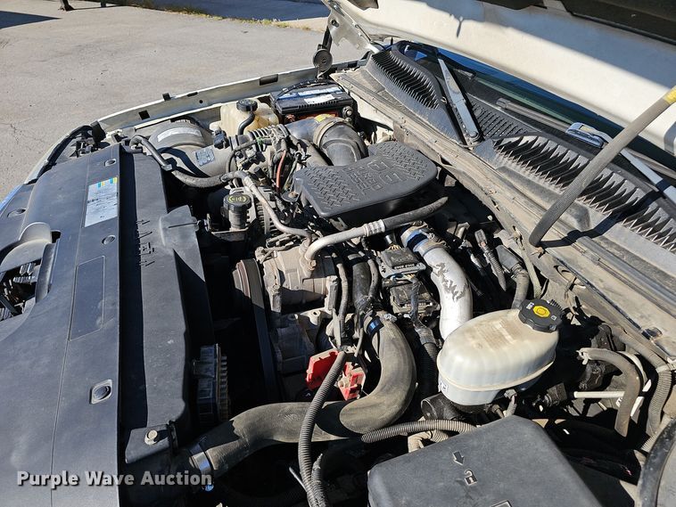 image for item NX9359 2007 Chevrolet  Silverado 3500 Crew Cab utility bed pickup truck