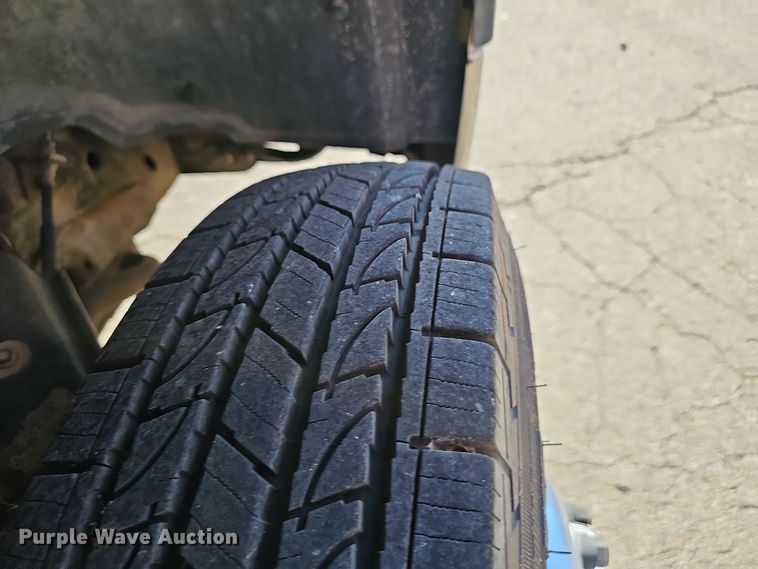 image for item NX9359 2007 Chevrolet  Silverado 3500 Crew Cab utility bed pickup truck