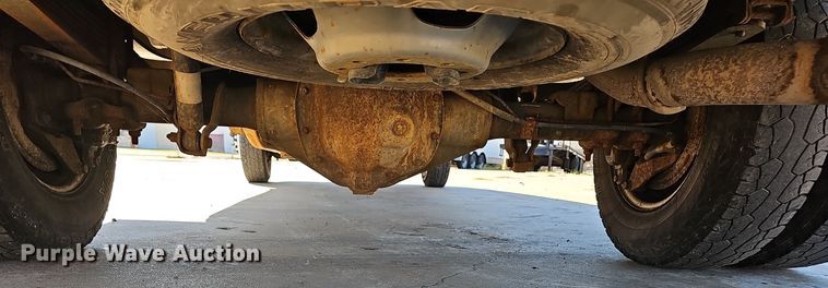 image for item NX9361 2006 Chevrolet  Silverado 3500 Crew Cab utility / service truck