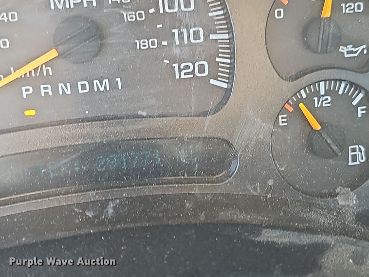 image for item NX9361 2006 Chevrolet  Silverado 3500 Crew Cab utility / service truck