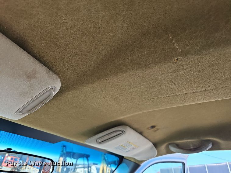 image for item NX9361 2006 Chevrolet  Silverado 3500 Crew Cab utility / service truck