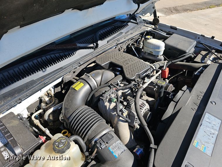 image for item NX9361 2006 Chevrolet  Silverado 3500 Crew Cab utility / service truck