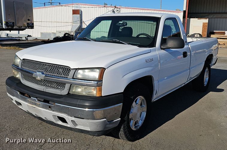 image for item NX9366 2004 Chevrolet  Silverado 1500 pickup truck