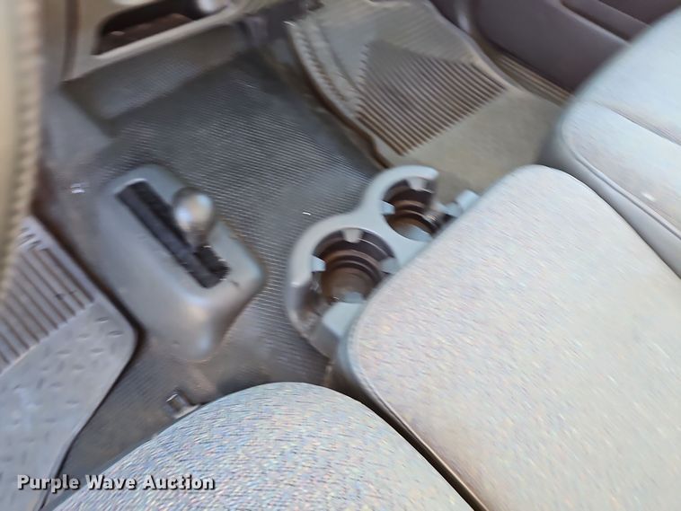 image for item NX9366 2004 Chevrolet  Silverado 1500 pickup truck