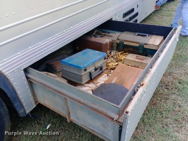 image for item NY9498 1978 AMGN Greyhound  RV