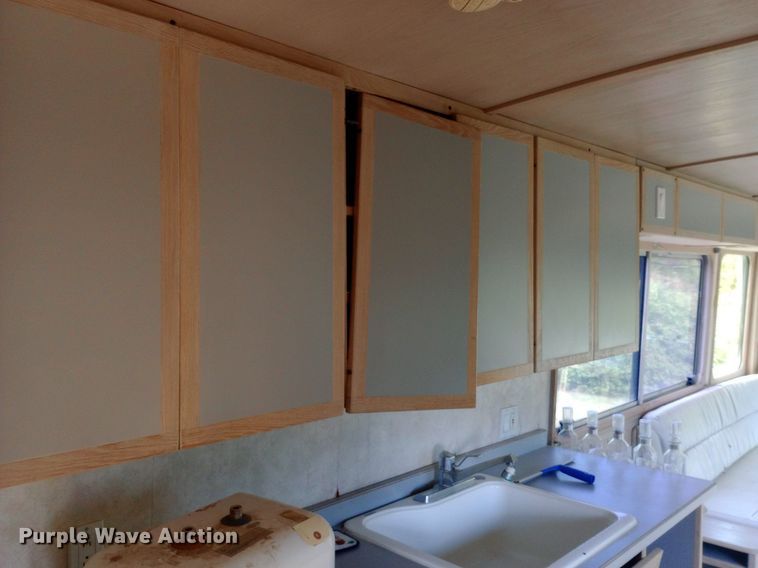 image for item NY9498 1978 AMGN Greyhound  RV