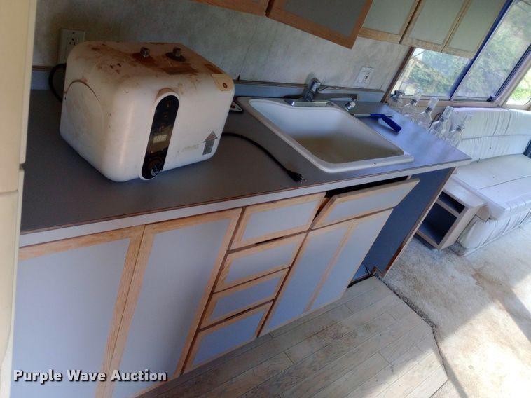 image for item NY9498 1978 AMGN Greyhound  RV