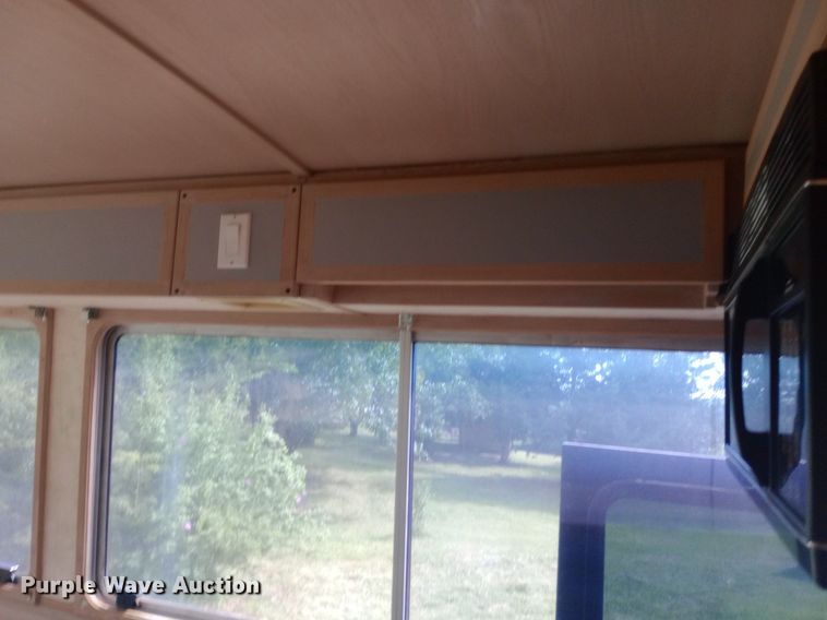 image for item NY9498 1978 AMGN Greyhound  RV