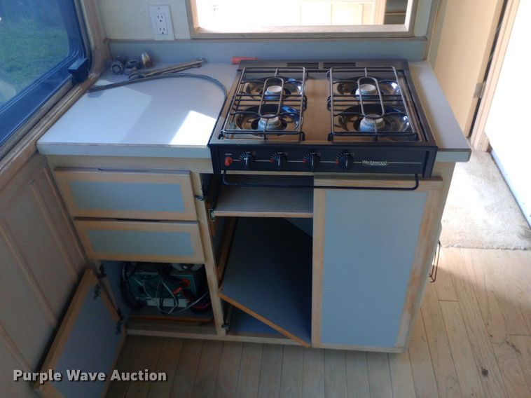 image for item NY9498 1978 AMGN Greyhound  RV