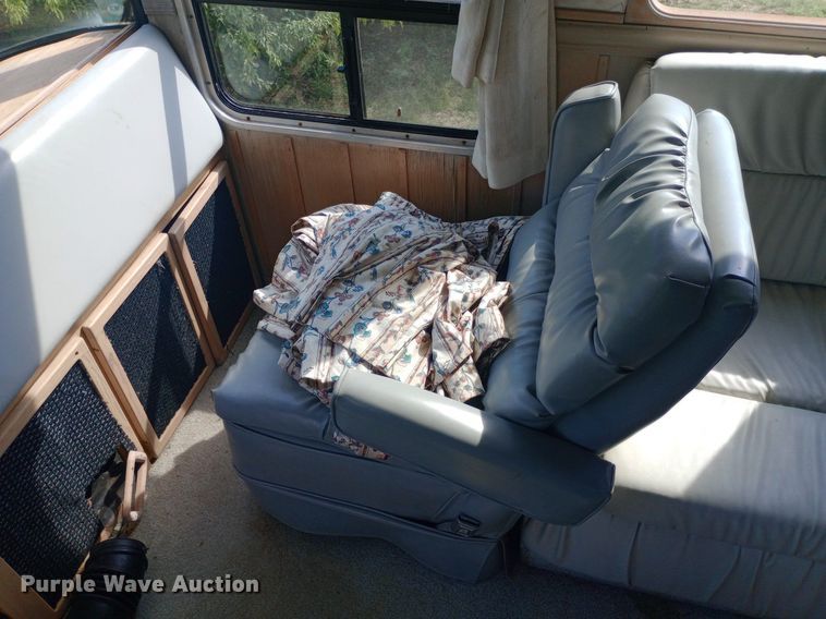 image for item NY9498 1978 AMGN Greyhound  RV