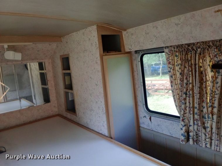 image for item NY9498 1978 AMGN Greyhound  RV