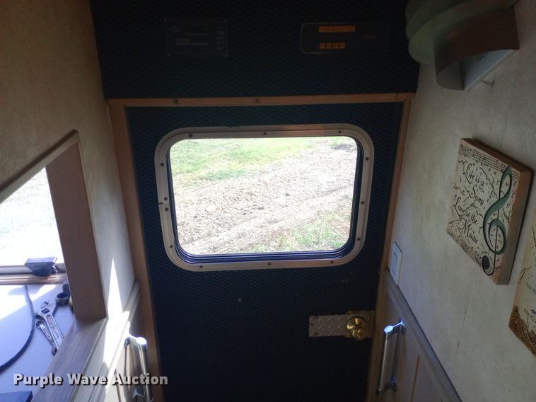 image for item NY9498 1978 AMGN Greyhound  RV