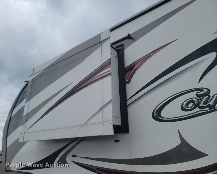 image for item NZ9831 2014 Keystone RV Cougar 301SAB14 camper