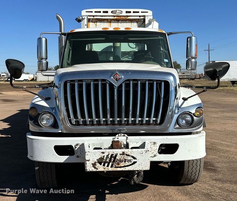 image for item DD3266 2011 International 7400 refuse truck