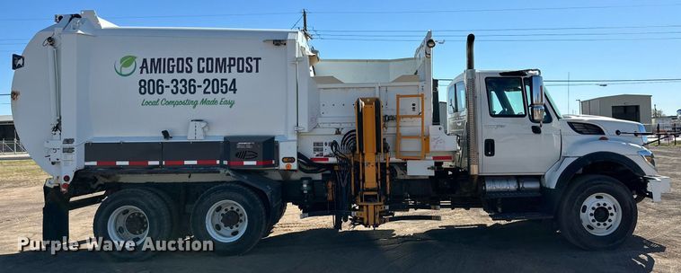 image for item DD3266 2011 International 7400 refuse truck