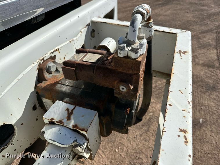 image for item DD3266 2011 International 7400 refuse truck