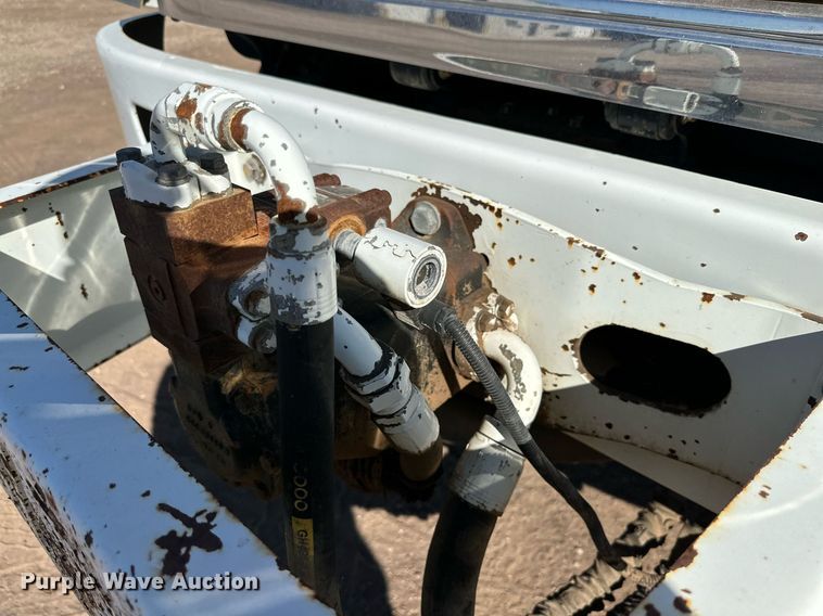 image for item DD3266 2011 International 7400 refuse truck