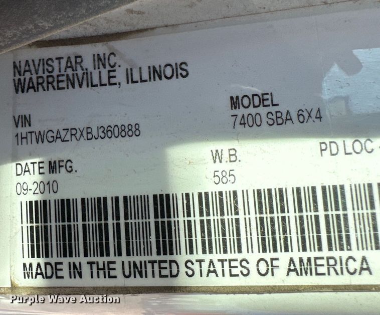 image for item DD3266 2011 International 7400 refuse truck