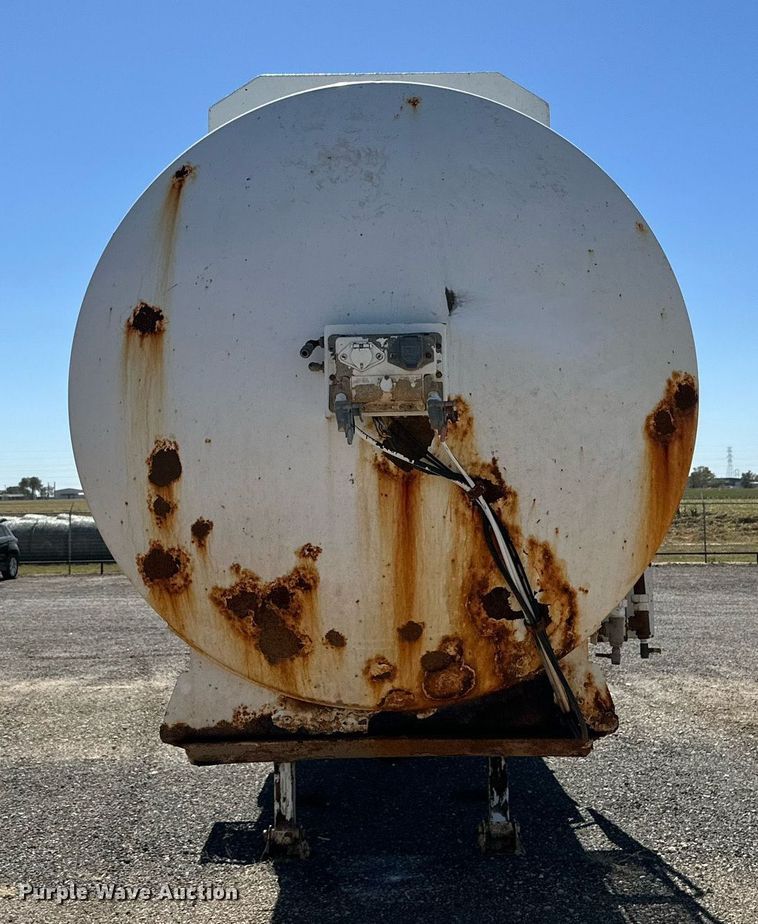 image for item DD3276 2013 Enerfab tank trailer