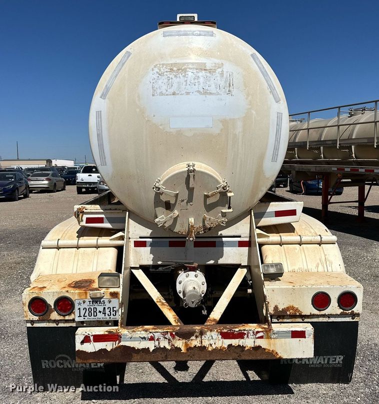 image for item DD3276 2013 Enerfab tank trailer