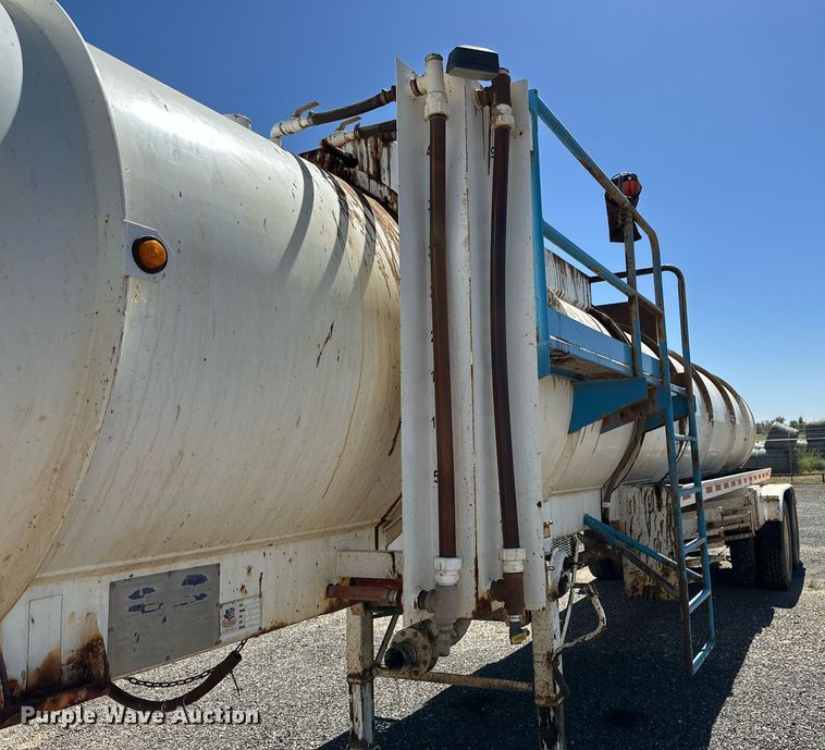 image for item DD3276 2013 Enerfab tank trailer