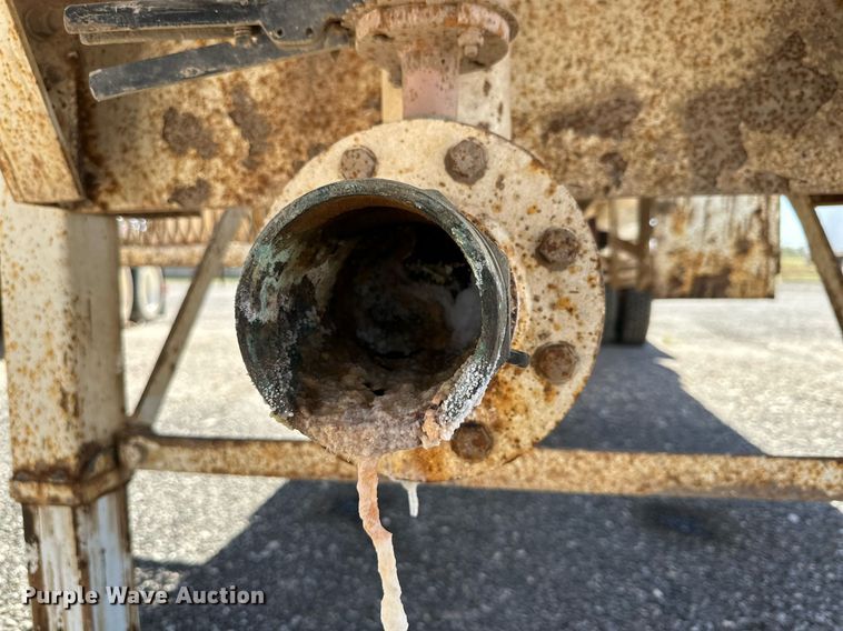 image for item DD3276 2013 Enerfab tank trailer