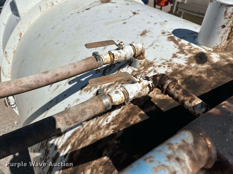 image for item DD3276 2013 Enerfab tank trailer