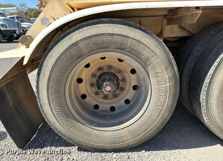 image for item DD3276 2013 Enerfab tank trailer